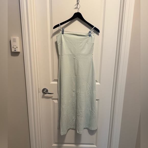 Mint Club Monaco Strapless Dress - Picture 2 of 4